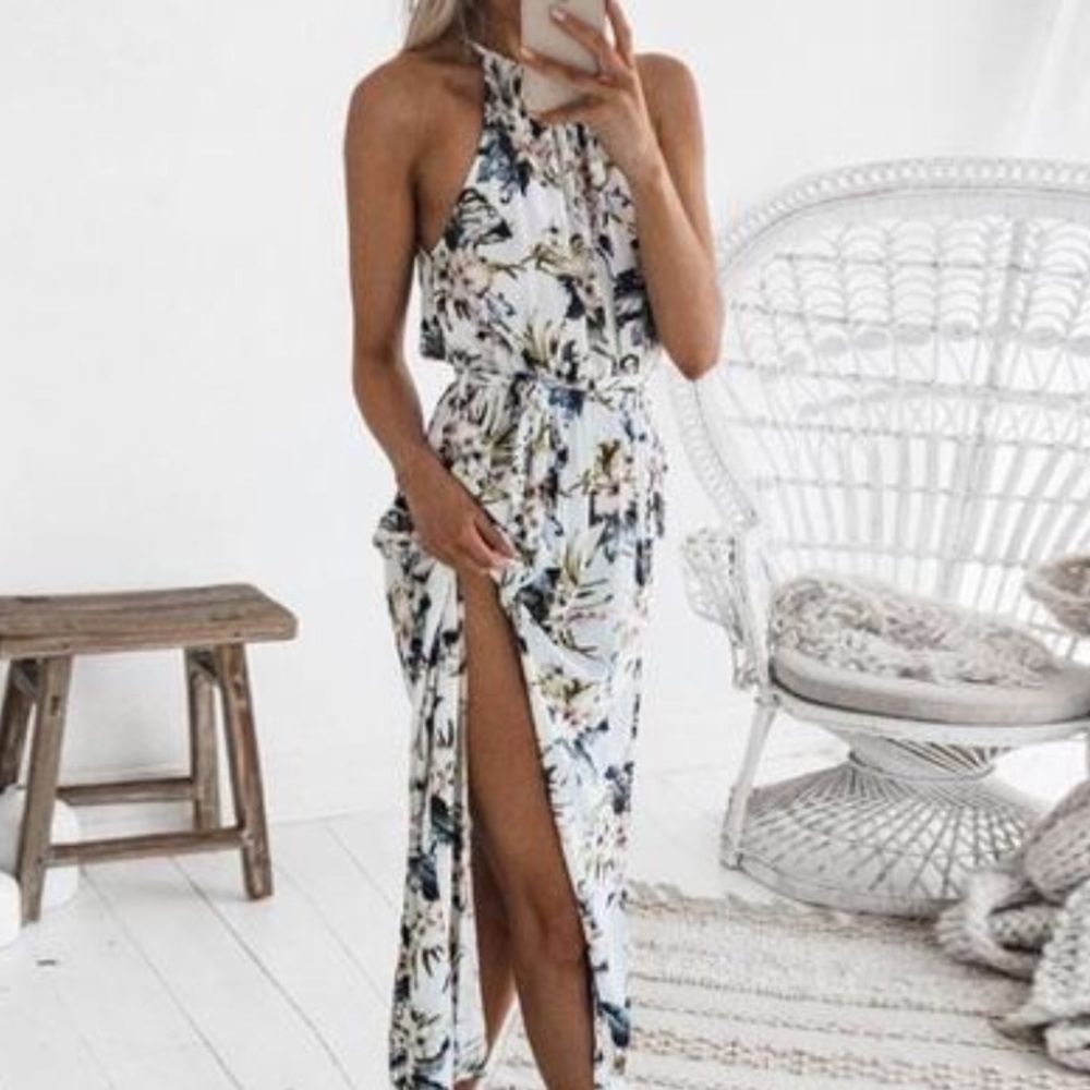 Floral maxi dress size small